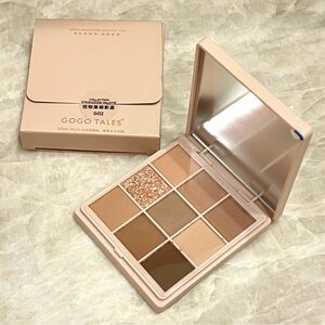 GOGO TALES Eyeshadow Palette in 02 Oatmeal Milk